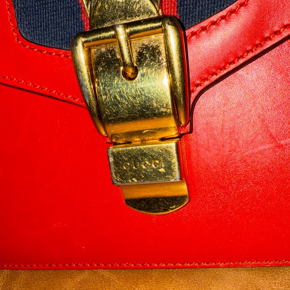 Gucci Sylvie Red Calfskin and Gold Mini Bag with Chain - Picture 4 of 16